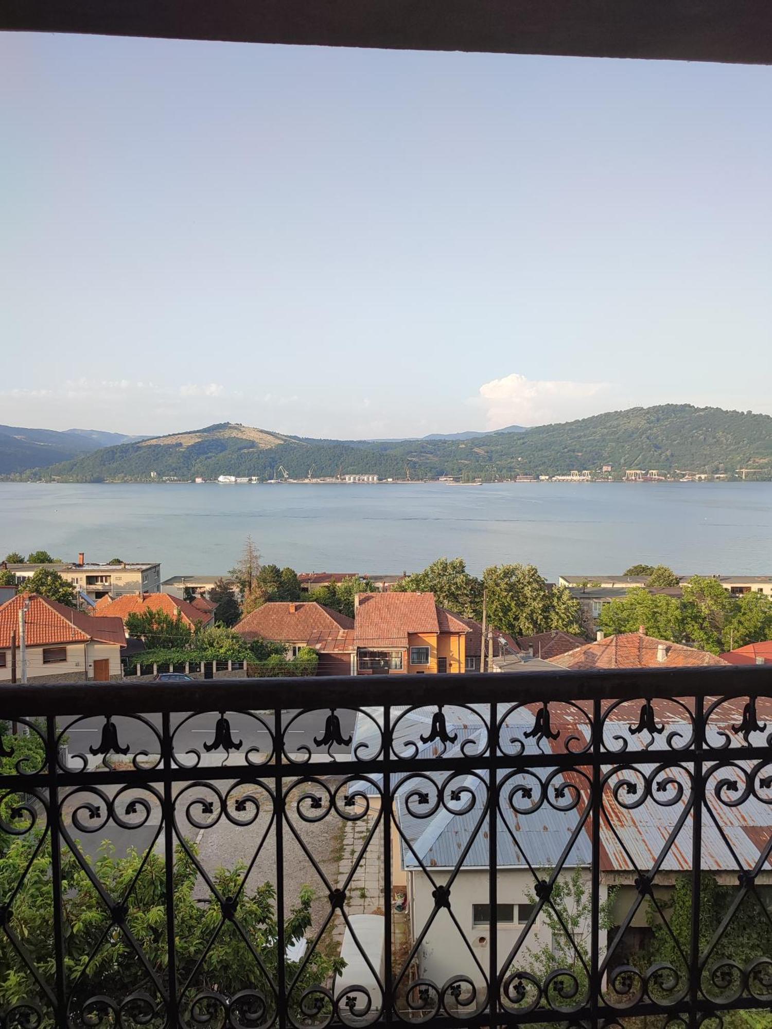 Casa Rebeca Hotell Orşova Eksteriør bilde