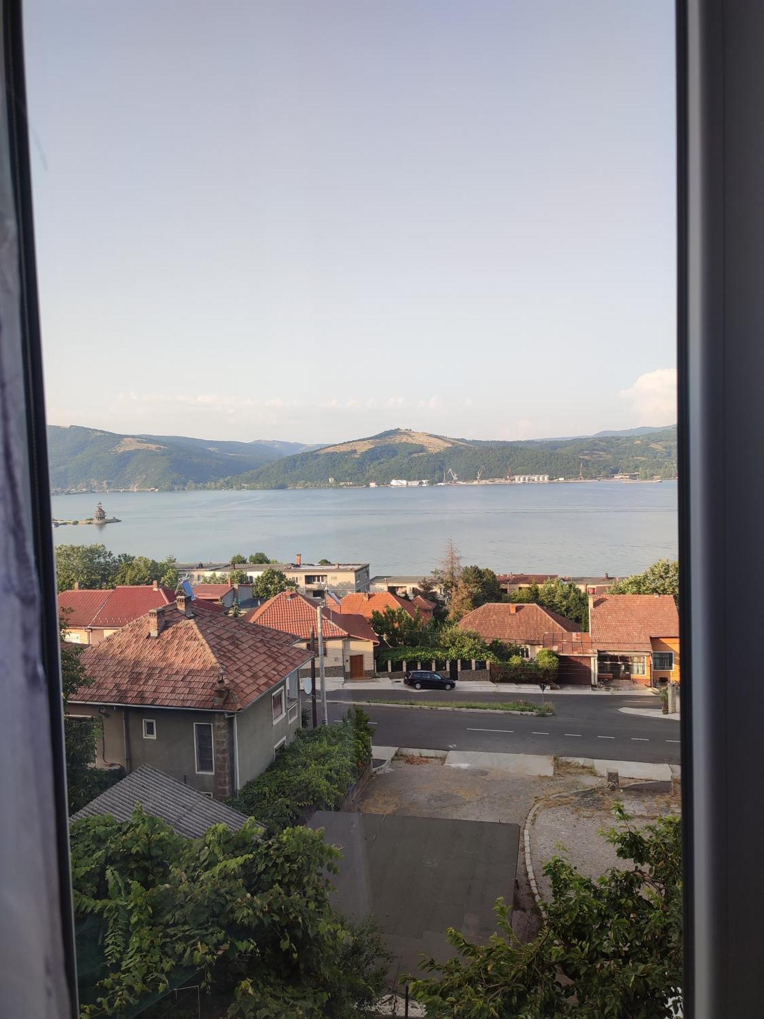Casa Rebeca Hotell Orşova Eksteriør bilde